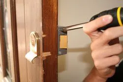 Locksmith Key Store Saint Paul, MN 651-323-1828 - lock-opening